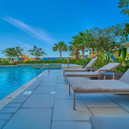 Stylish 2Br Suite In Aykon City With Pool & Gym Access Dubai Exterior photo