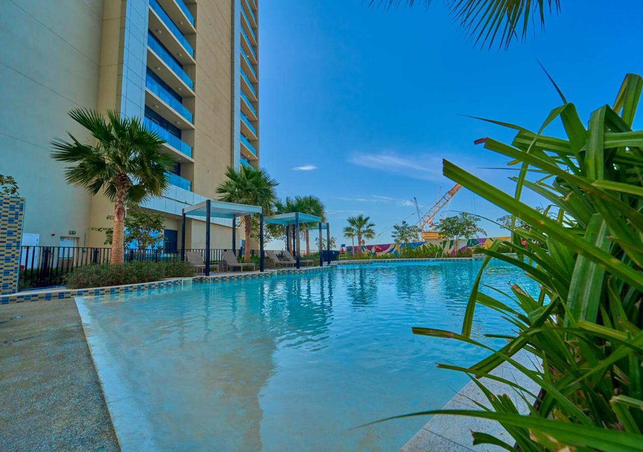 Apartment Stylish 2Br Suite In Aykon City With Pool & Gym Access *