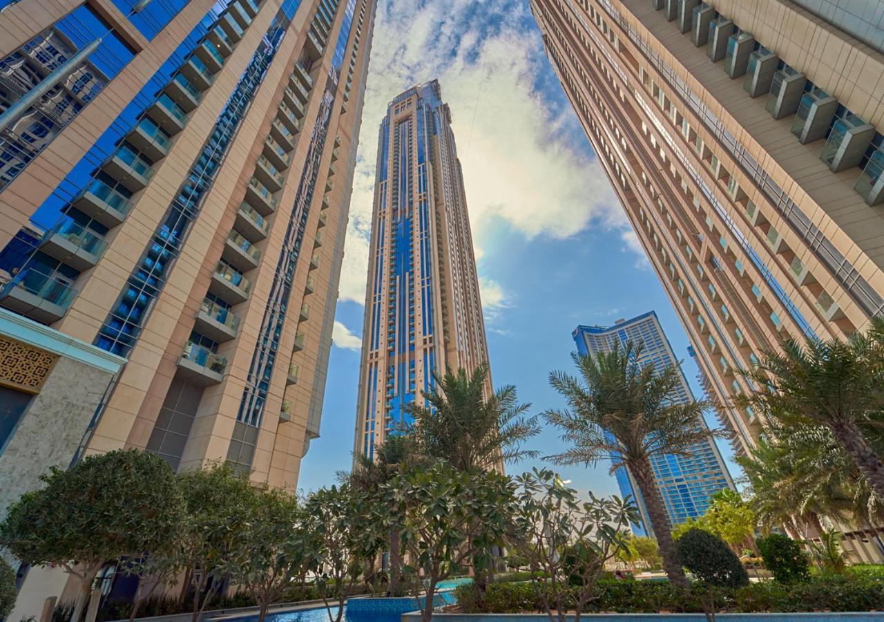 Stylish 2Br Suite In Aykon City With Pool & Gym Access *