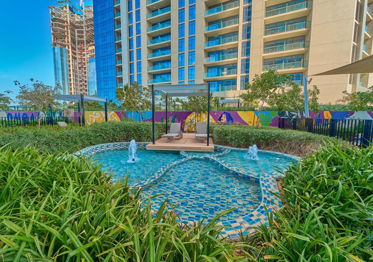 Apartment Stylish 2Br Suite In Aykon City With Pool & Gym Access