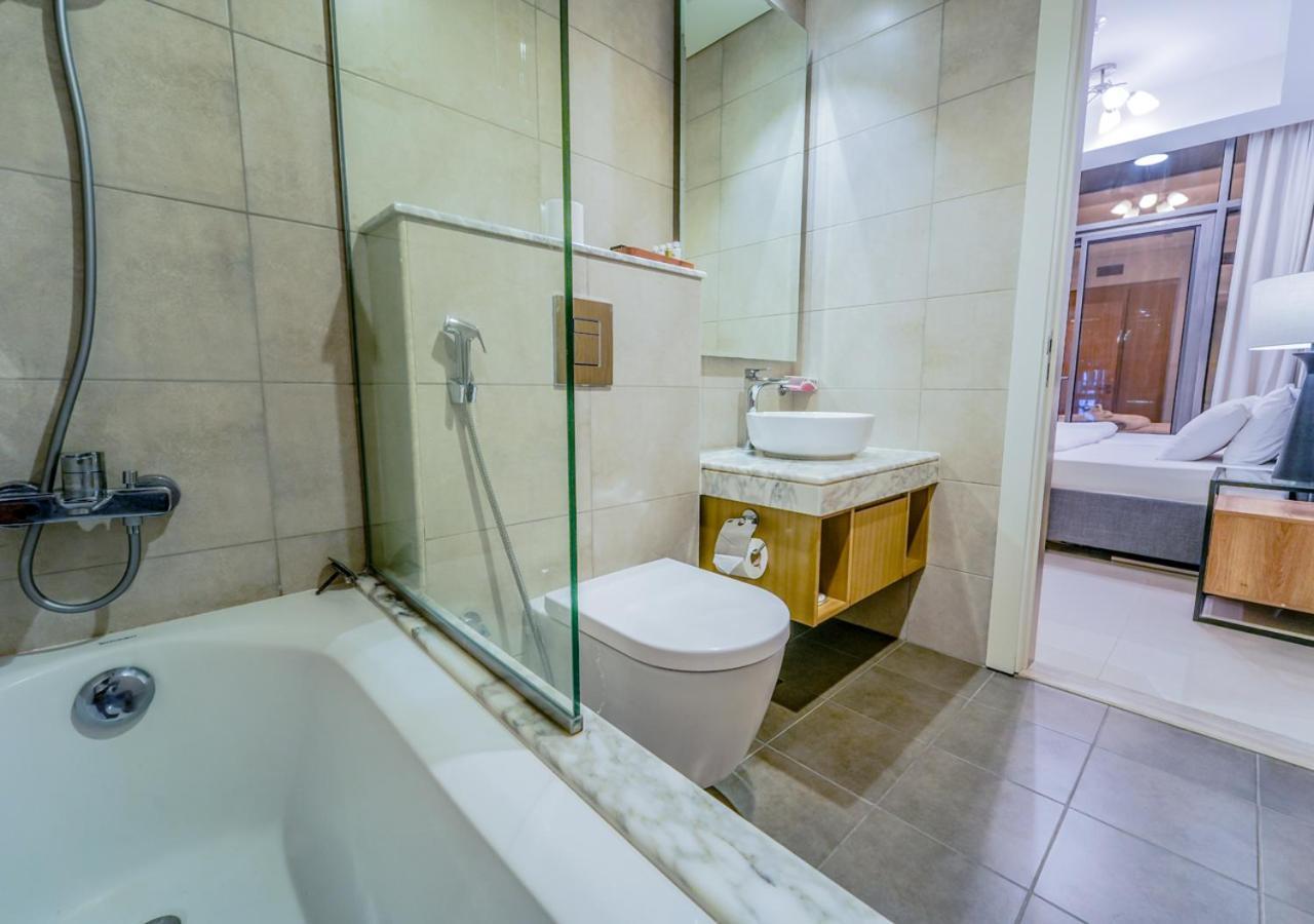 Stylish 2Br Suite In Aykon City With Pool & Gym Access Apartment Dubai