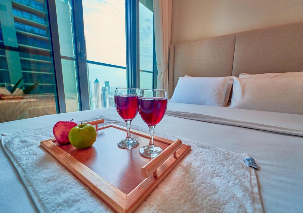 Stylish 2Br Suite In Aykon City With Pool & Gym Access Dubai