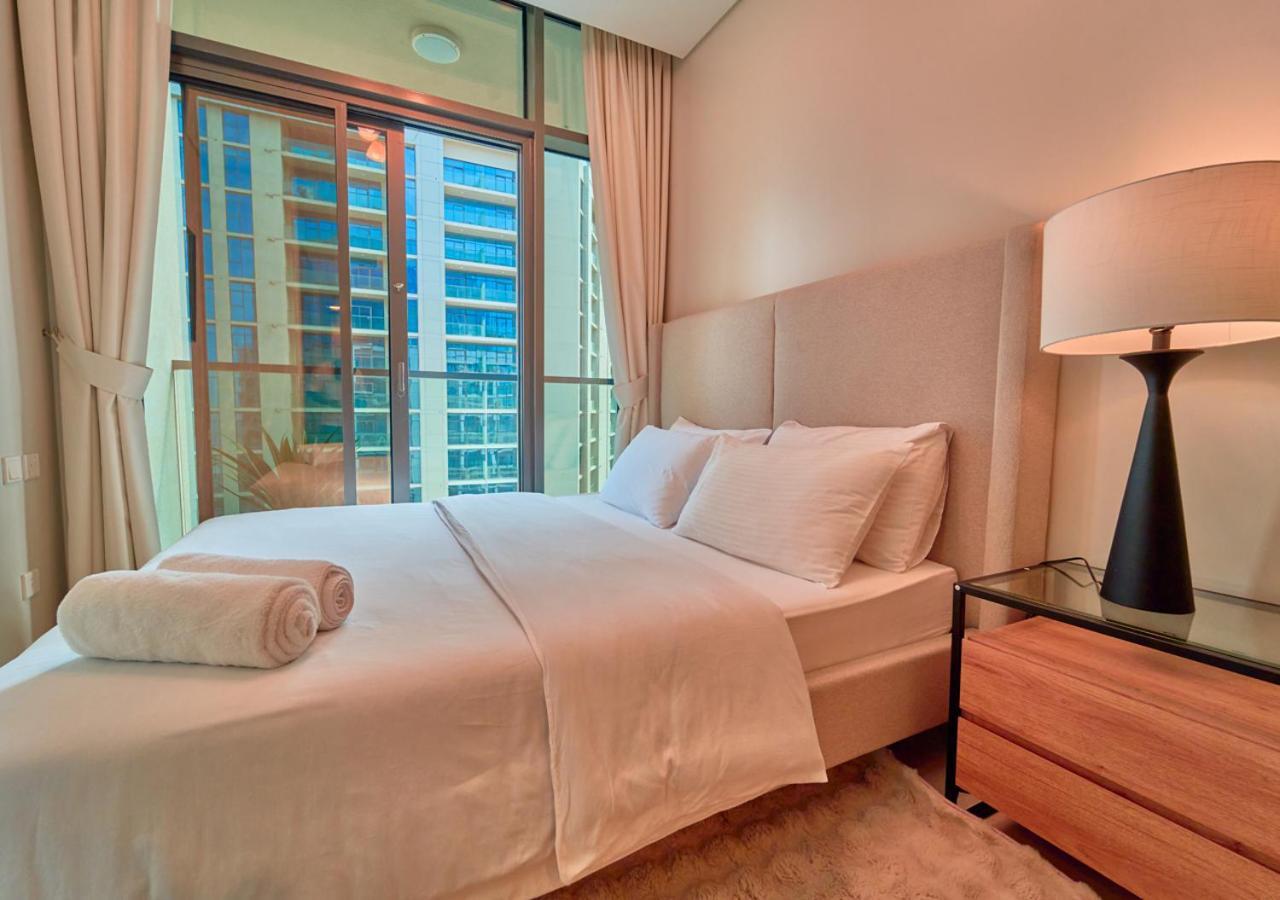 Stylish 2Br Suite In Aykon City With Pool & Gym Access Dubai