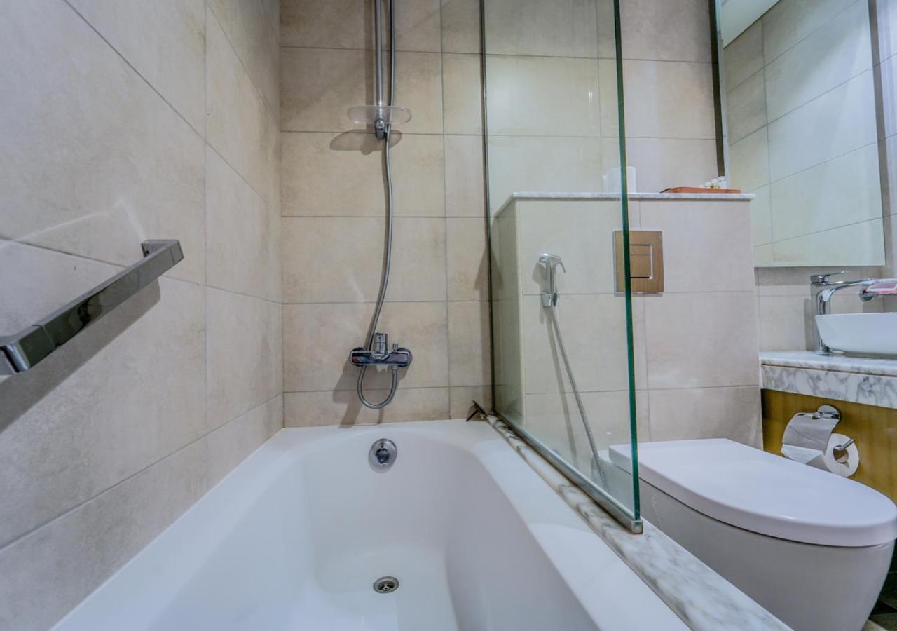 Apartment Stylish 2Br Suite In Aykon City With Pool & Gym Access Dubai