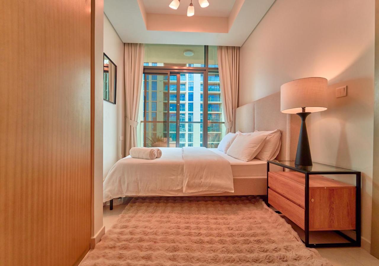 Stylish 2Br Suite In Aykon City With Pool & Gym Access Dubai